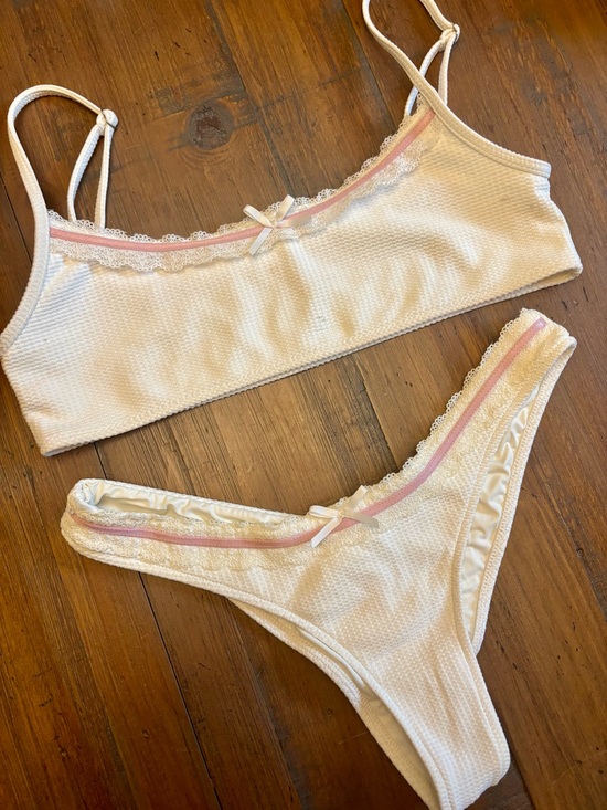 Frankie's Bikinis Other - Frankie’s bikinis x Gigi HADID white waffle bikini set